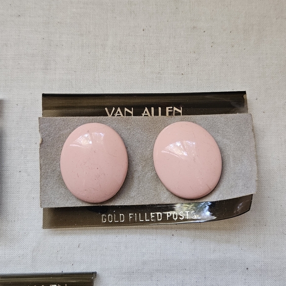 Set of vintage Van Allen clip on earrings - Picture 3 of 10